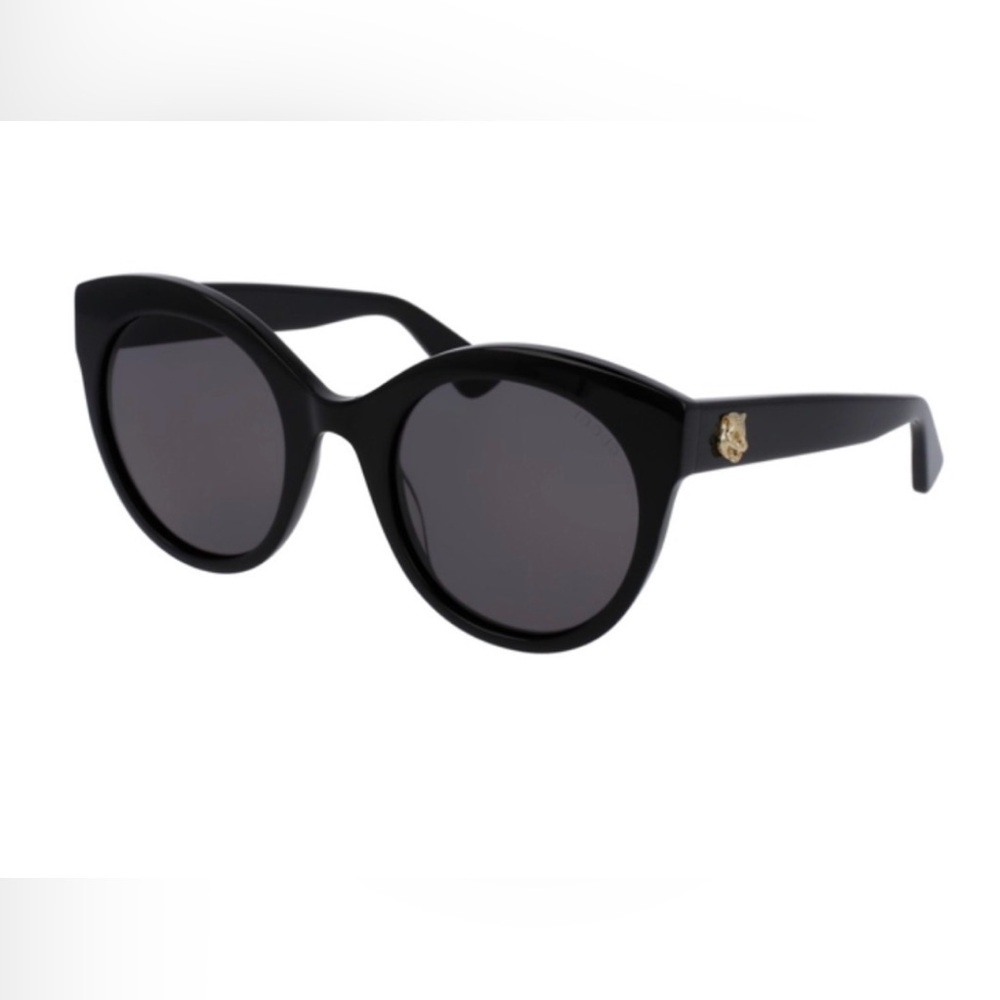 Gucci Black Sunglasses with Gold Accent - Made In Italy